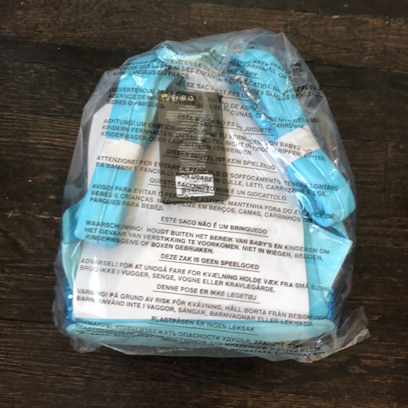 LOUNGEFLY Disney Dumbo sequin mini backpack blue hues iconic fun casual NWT - Picture 6 of 7